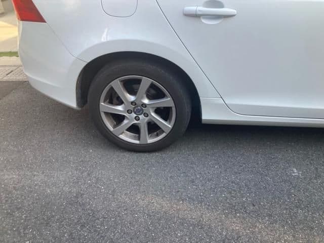 Car thumbnail 3