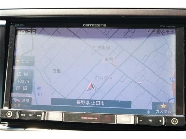 Car thumbnail 3