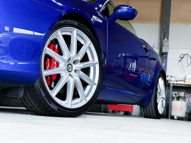 Car thumbnail 3