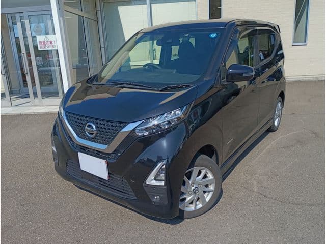 NISSAN