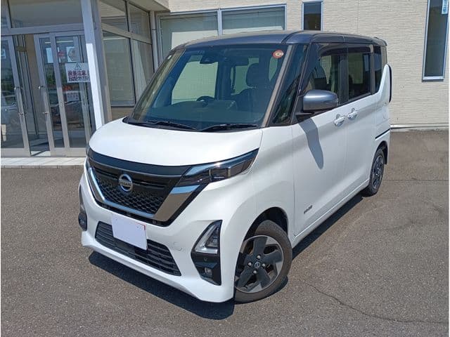 NISSAN
