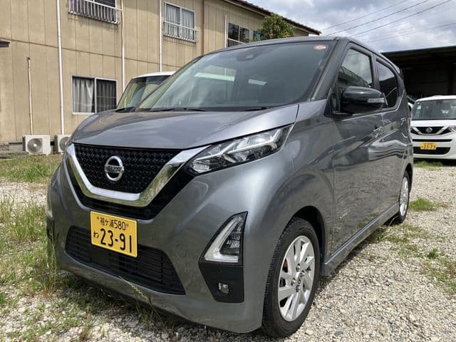 NISSAN