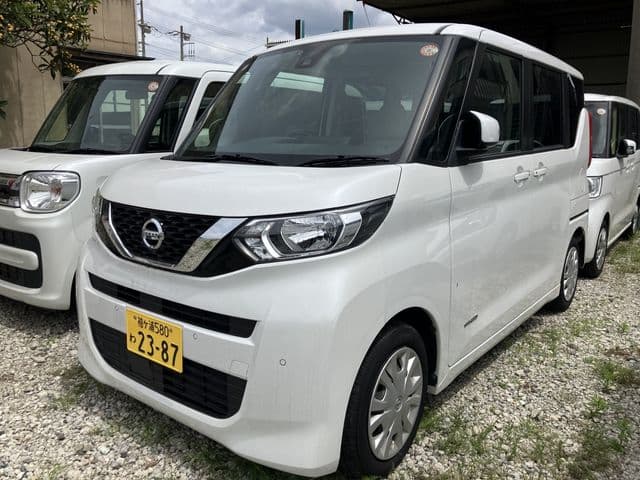 NISSAN