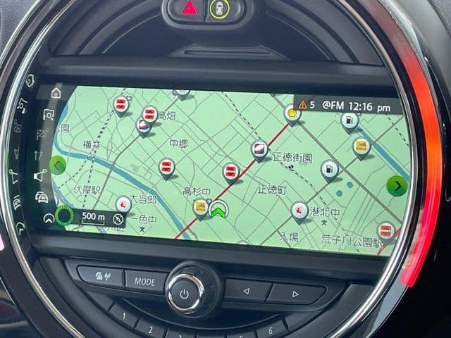 Car thumbnail 4