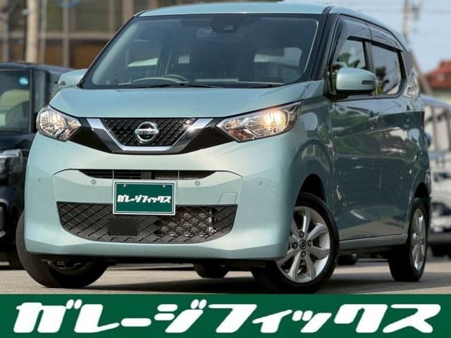 NISSAN