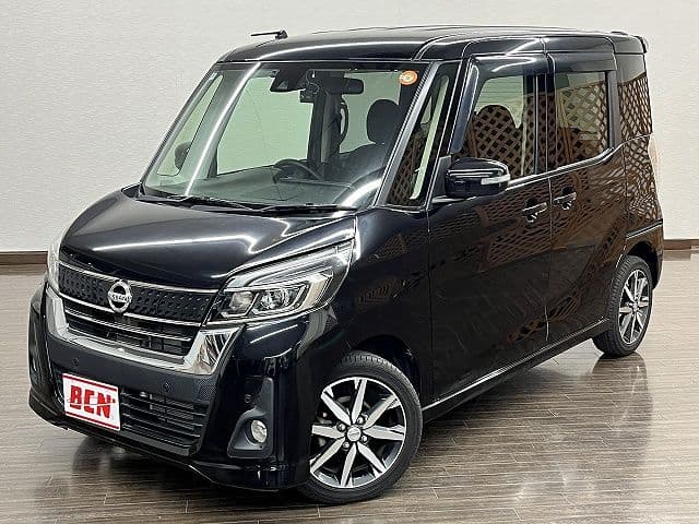 NISSAN