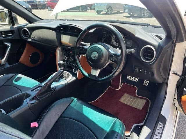 Car thumbnail 2
