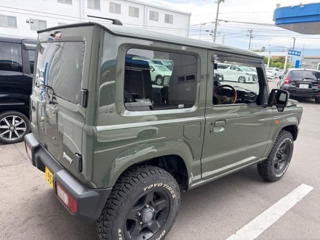 Car thumbnail 4