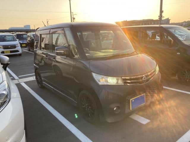 NISSAN