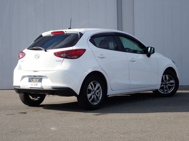 Car thumbnail 3