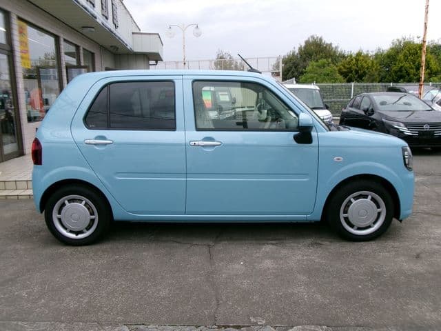 Car thumbnail 4