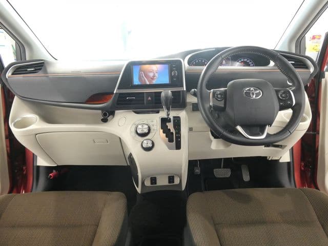 Car thumbnail 3