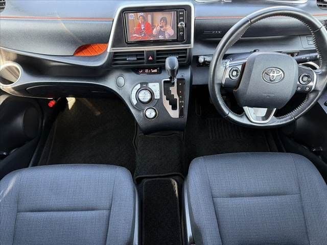 Car thumbnail 2
