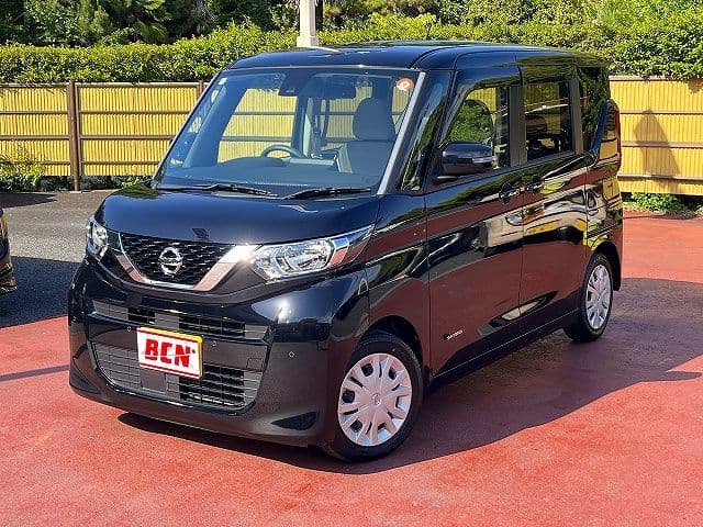NISSAN