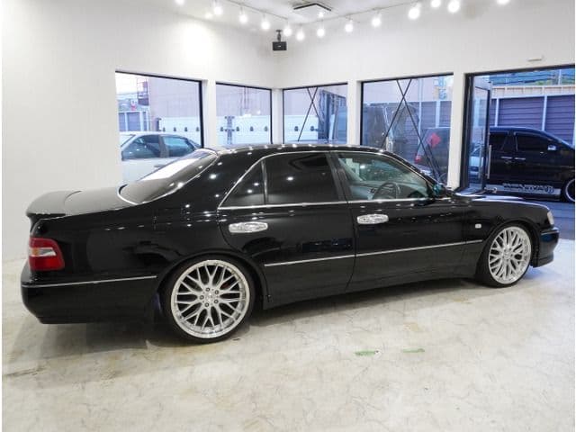 Car thumbnail 3
