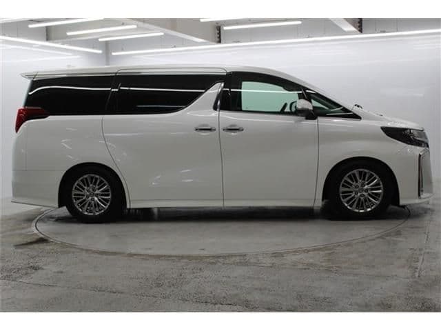 Car thumbnail 4