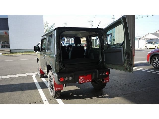 Car thumbnail 3