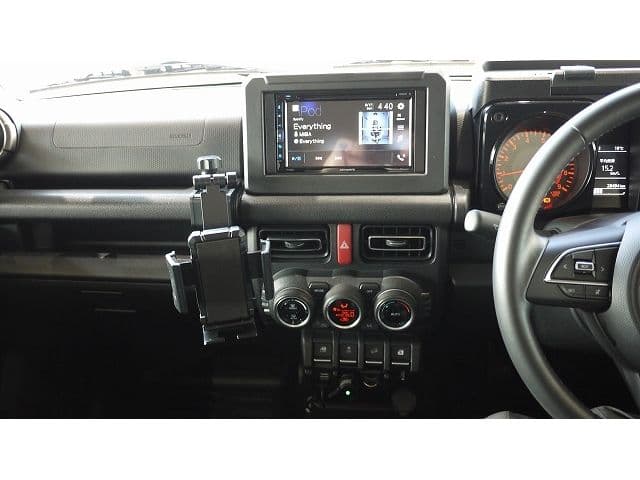 Car thumbnail 4