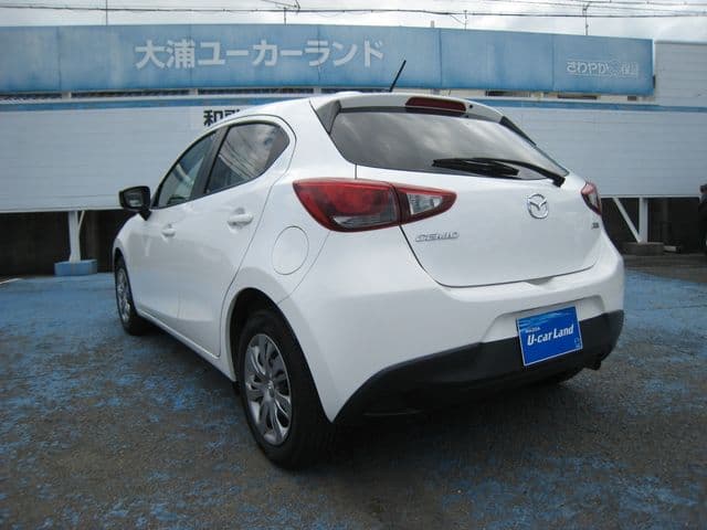 Car thumbnail 3