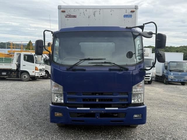 ISUZU
