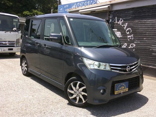 NISSAN