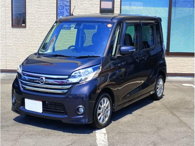 NISSAN