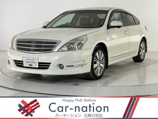 NISSAN