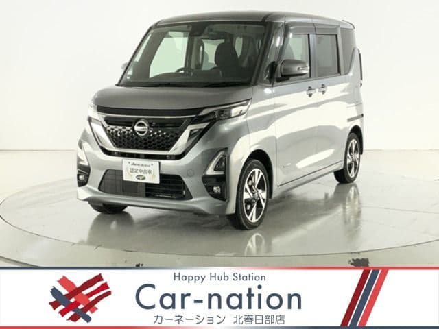 NISSAN