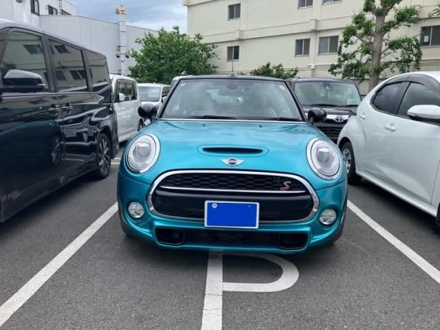 Car image 1