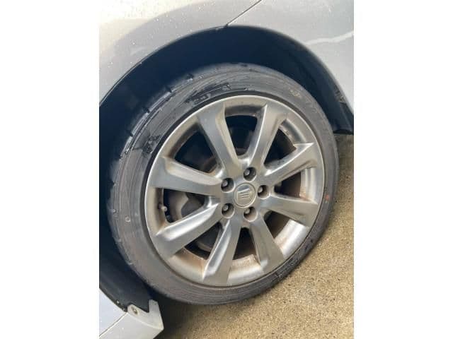 Car thumbnail 3