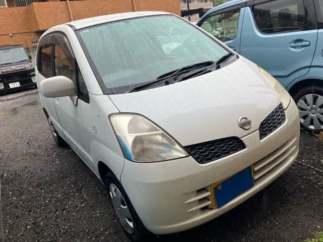 NISSAN