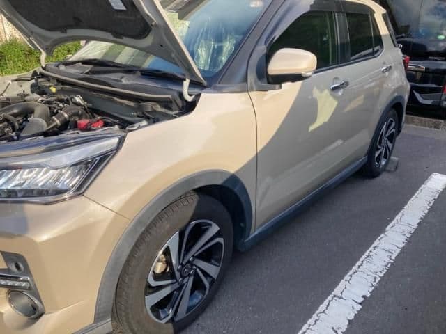 Car thumbnail 4
