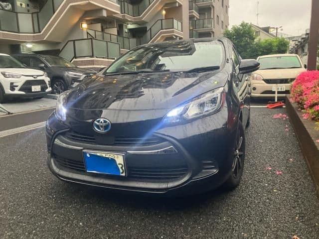Car image 1