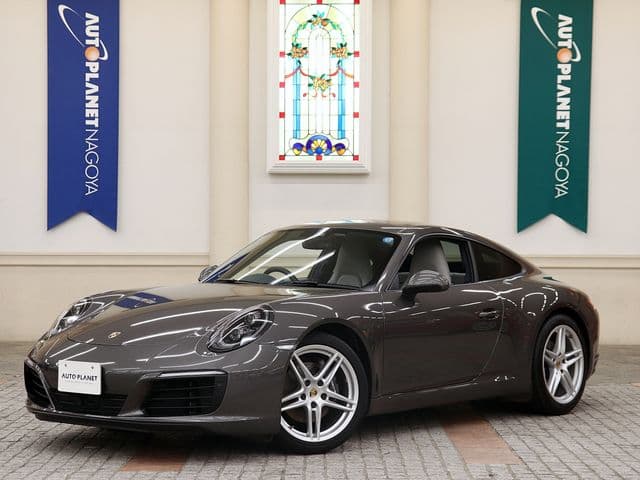 PORSCHE