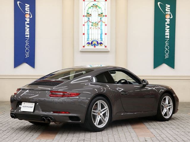 Car thumbnail 3