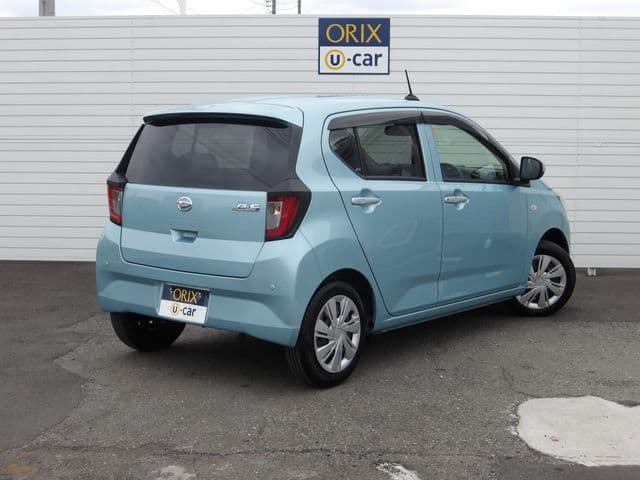 Car thumbnail 3