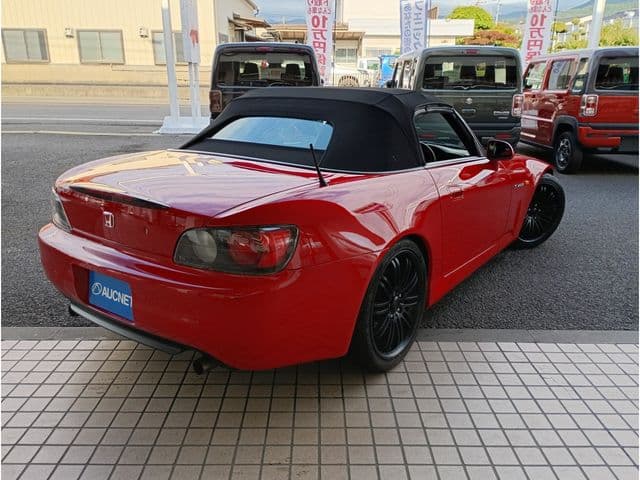 Car thumbnail 3