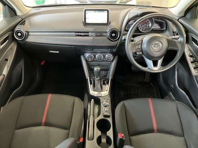 Car thumbnail 4