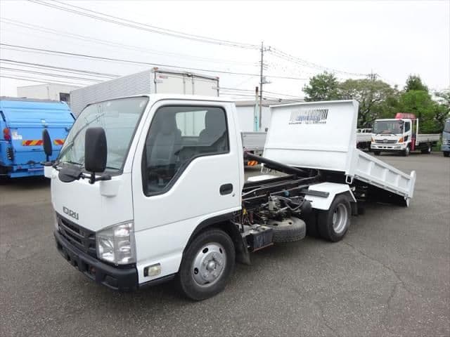 ISUZU