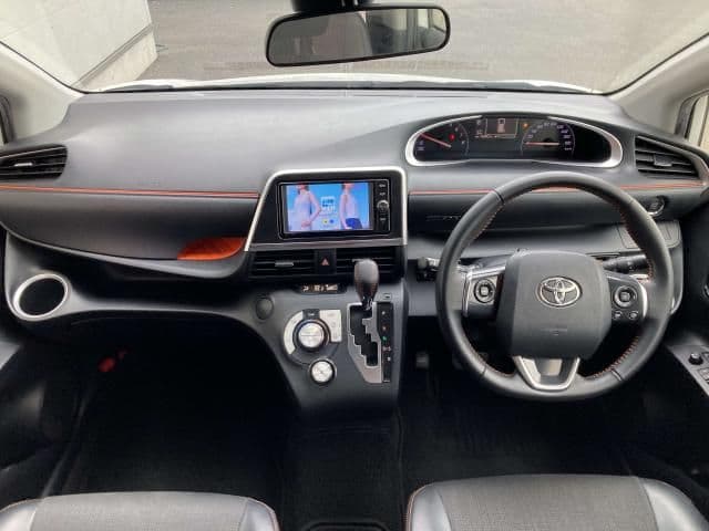 Car thumbnail 3