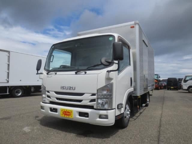 ISUZU