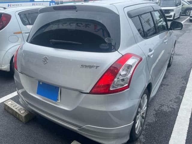 Car thumbnail 4