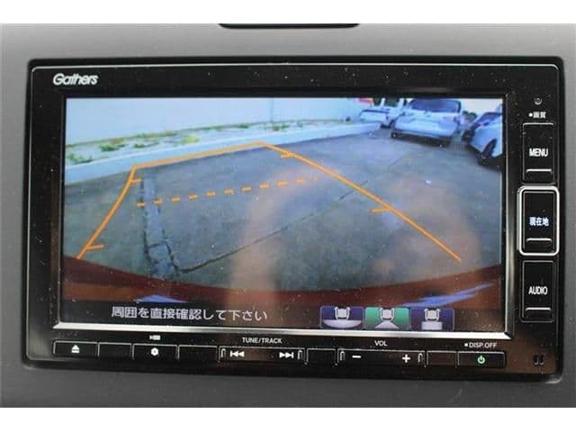 Car thumbnail 3