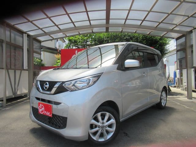 NISSAN