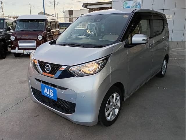 NISSAN