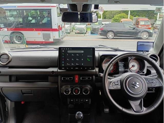 Car thumbnail 3