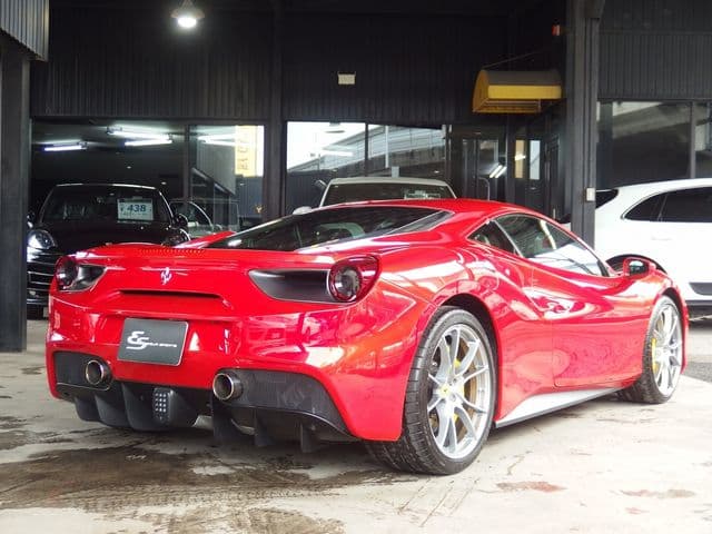 Car thumbnail 3