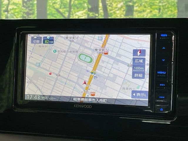 Car thumbnail 3
