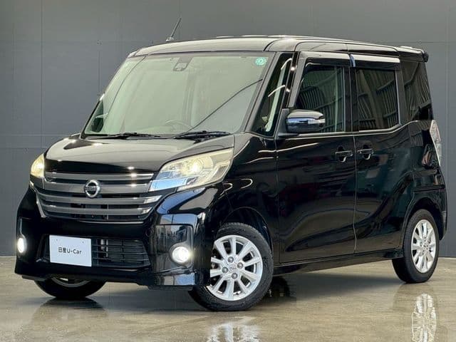 NISSAN