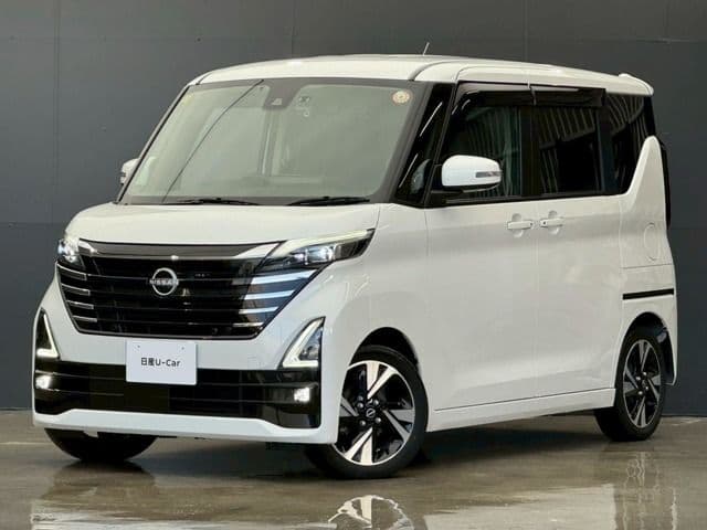 NISSAN